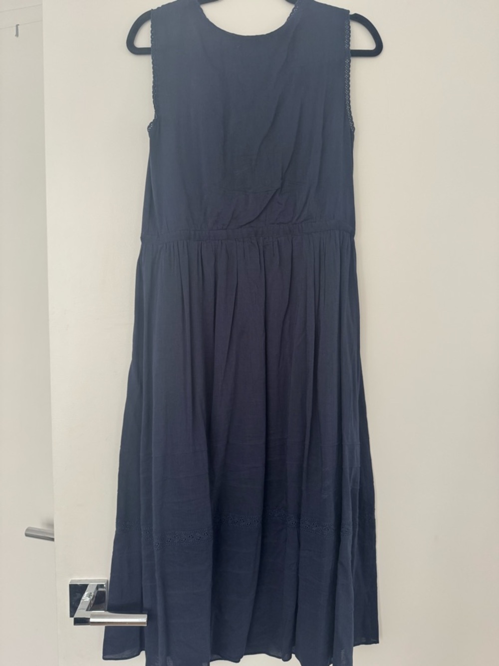 Reformation Lonnie dress in navy size 4 like new - Picture 4 of 5